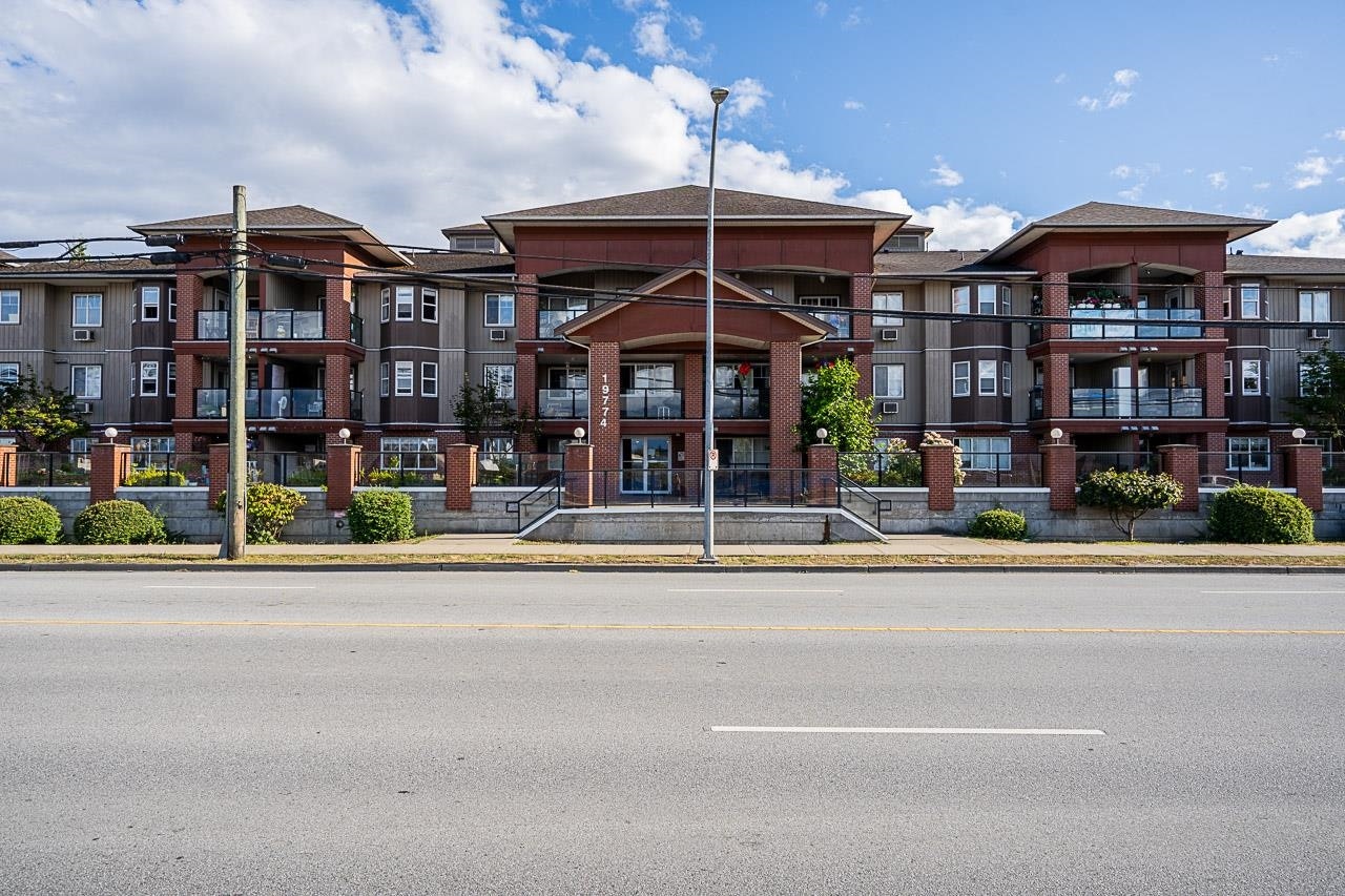 206-19774 56 Avenue, Langley, BC, V3A 3X6