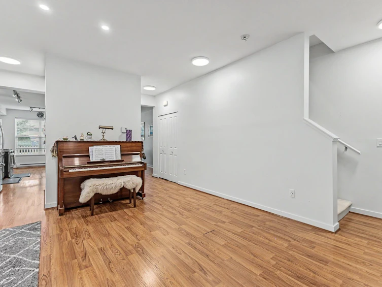 1427 Collins Road, Coquitlam, BC, V3E 0A9 - 7