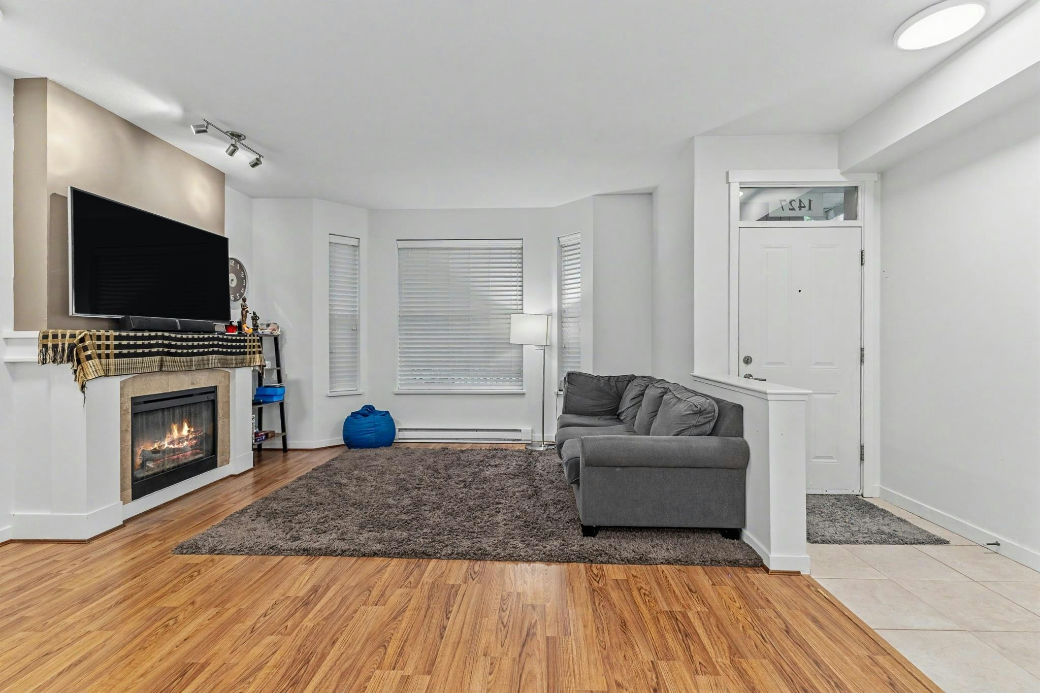 1427 Collins Road, Coquitlam, BC, V3E 0A9 - 6