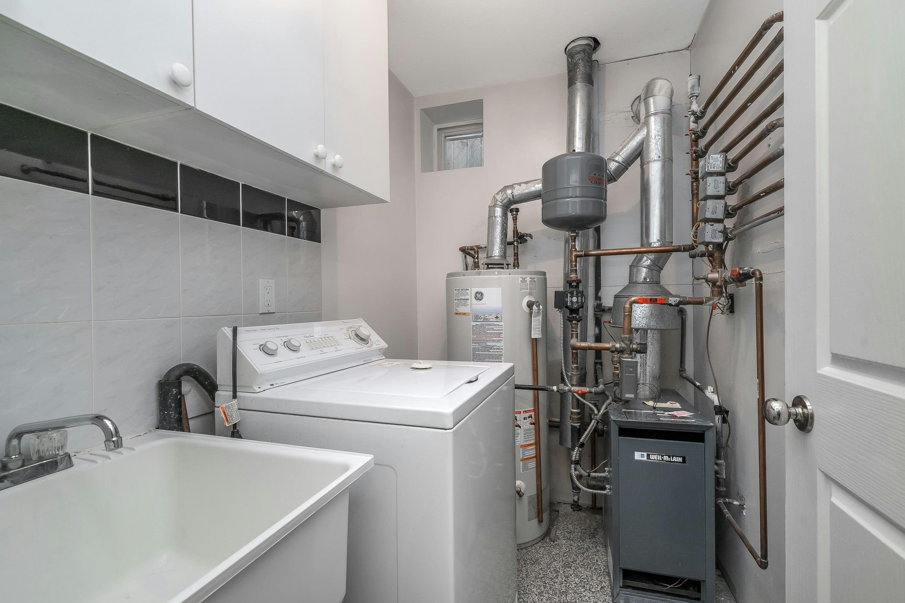 2304 Garden Drive, Vancouver, BC, V5N 4X3 - 25