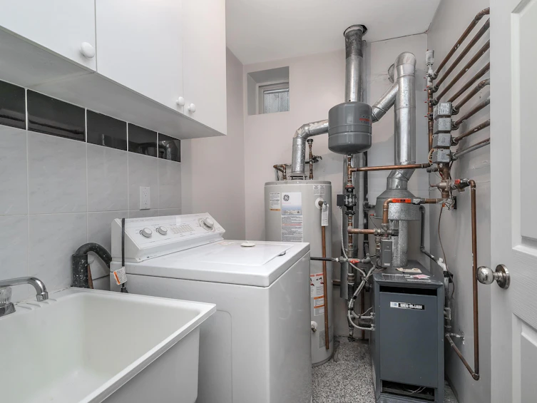 2304 Garden Drive, Vancouver, BC, V5N 4X3 - 25