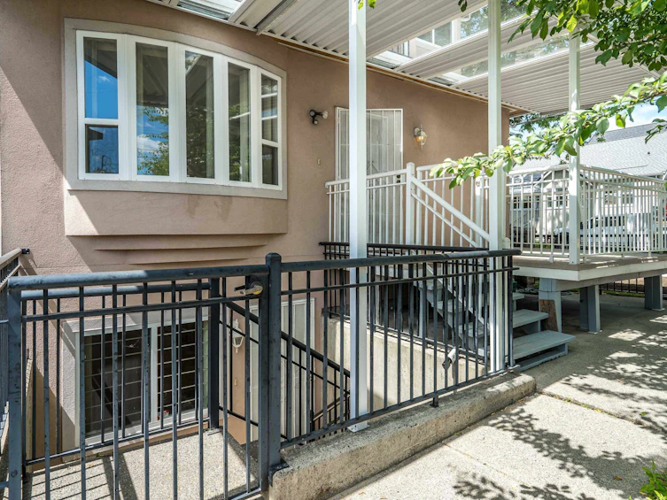 2304 Garden Drive, Vancouver, BC, V5N 4X3 - 32