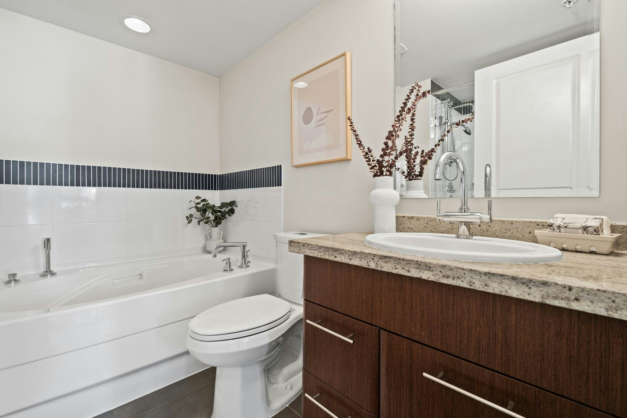 1648 W 7th Avenue, Vancouver, BC, V6J 1S5 - 17