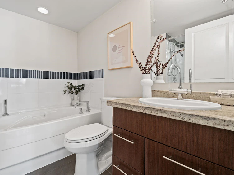 1648 W 7th Avenue, Vancouver, BC, V6J 1S5 - 17