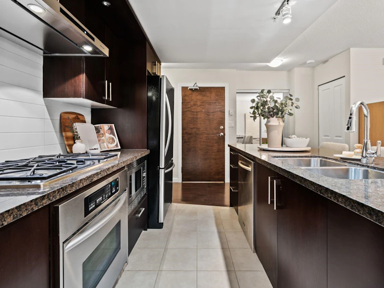 1648 W 7th Avenue, Vancouver, BC, V6J 1S5 - 12