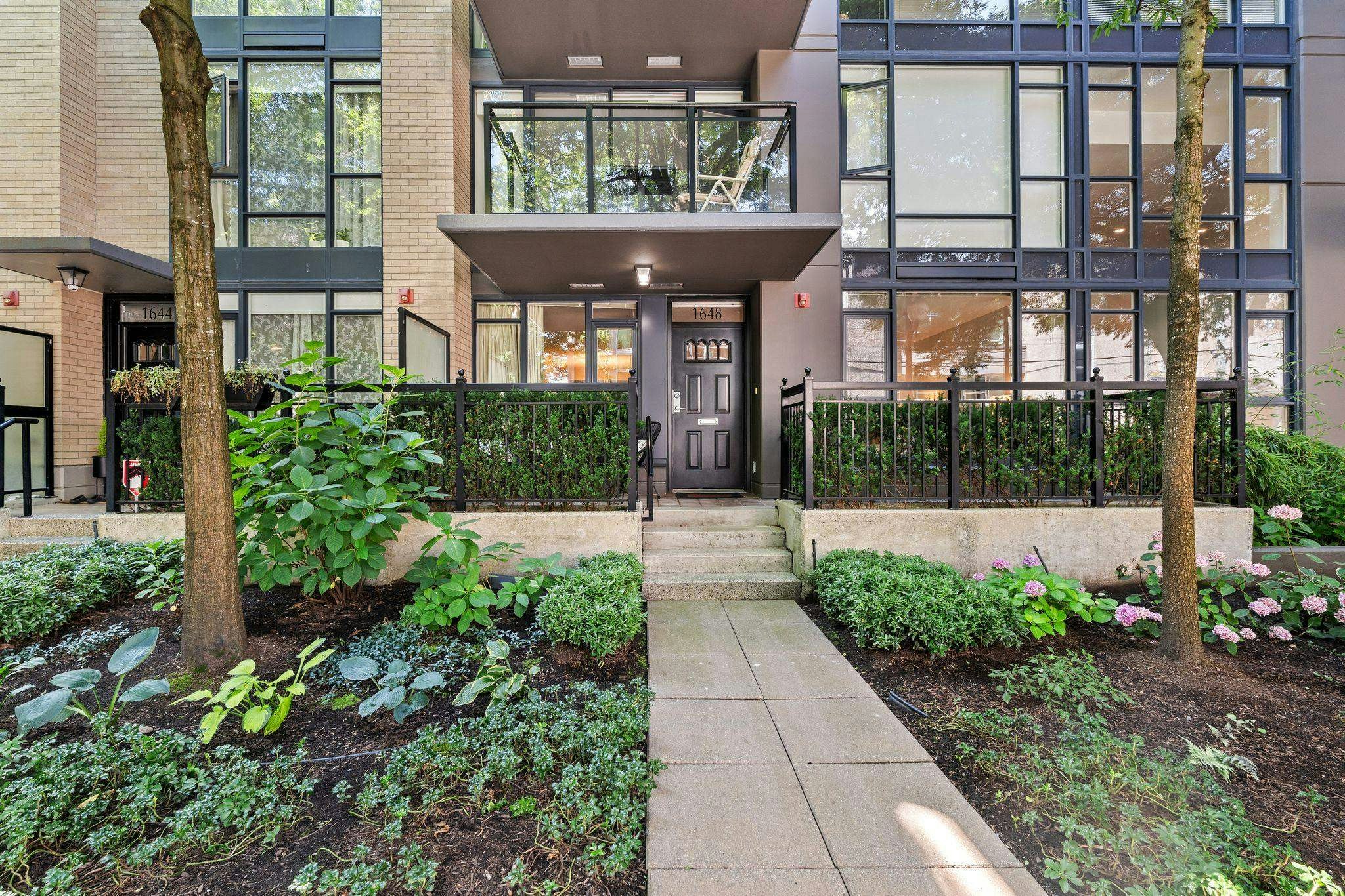 1648 W 7th Avenue, Vancouver, BC, V6J 1S5