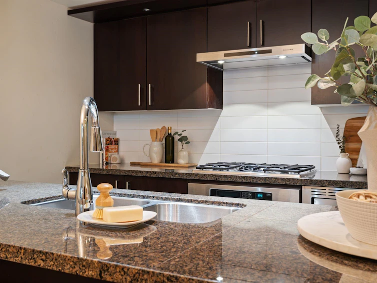 1648 W 7th Avenue, Vancouver, BC, V6J 1S5 - 10