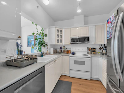 802-160 W Keith Road - 4