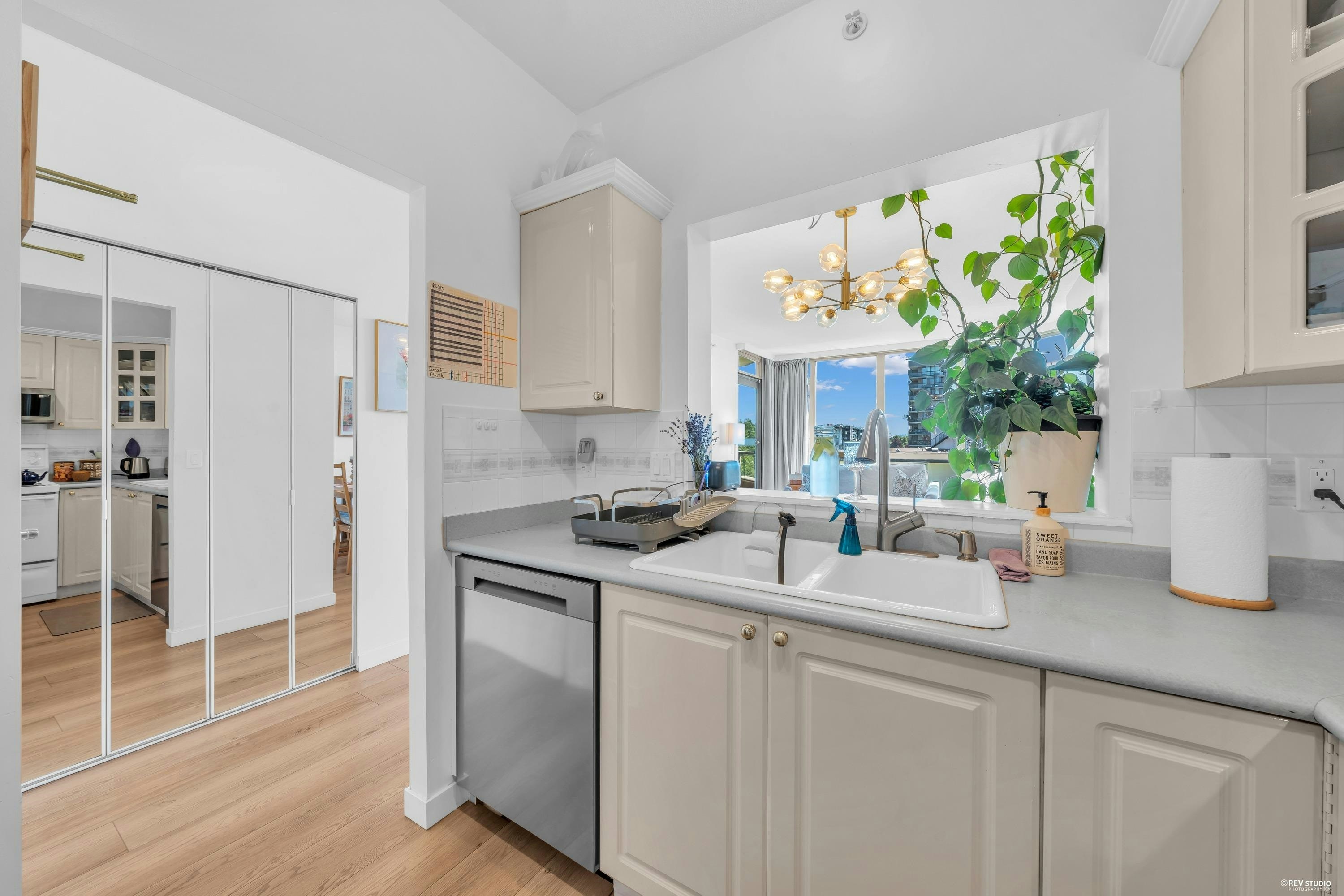 802-160 W Keith Road, North Vancouver, BC, V7M 3M2 - 6