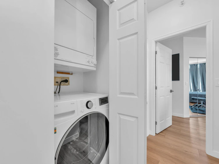 802-160 W Keith Road, North Vancouver, BC, V7M 3M2 - 26