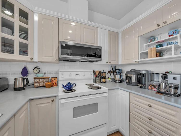 802-160 W Keith Road, North Vancouver, BC, V7M 3M2 - 5