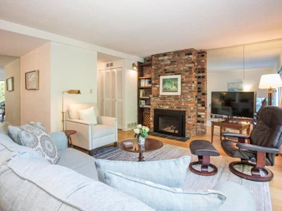 1-10771 Mortfield Road - 5