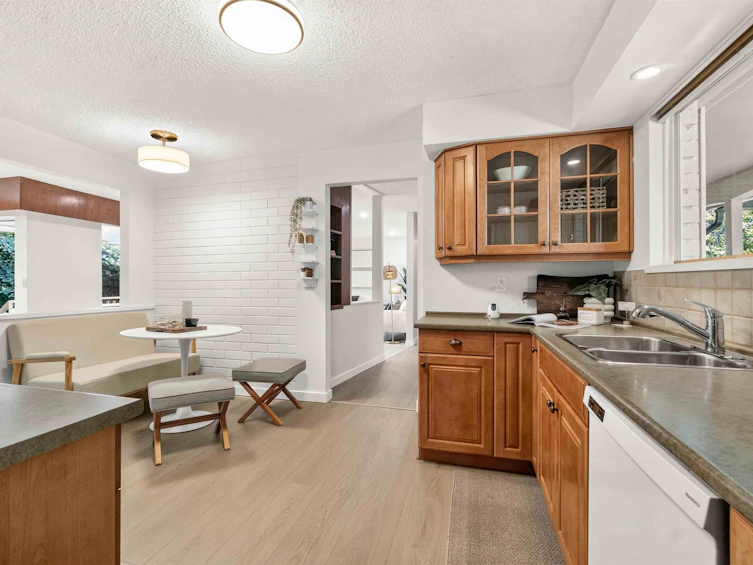 1168 Charland Avenue, Coquitlam, BC, V3K 3L1 - 14