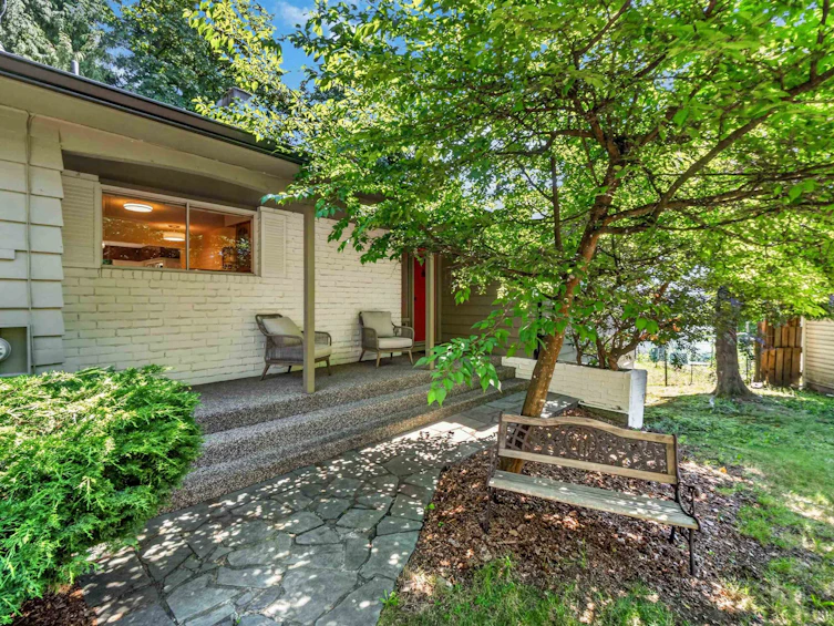 1168 Charland Avenue, Coquitlam, BC, V3K 3L1 - 3