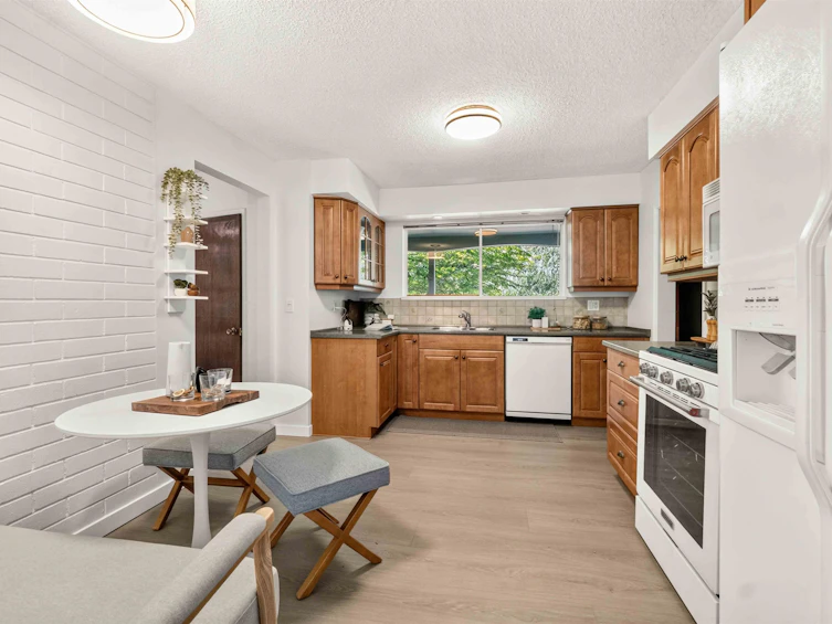 1168 Charland Avenue, Coquitlam, BC, V3K 3L1 - 12