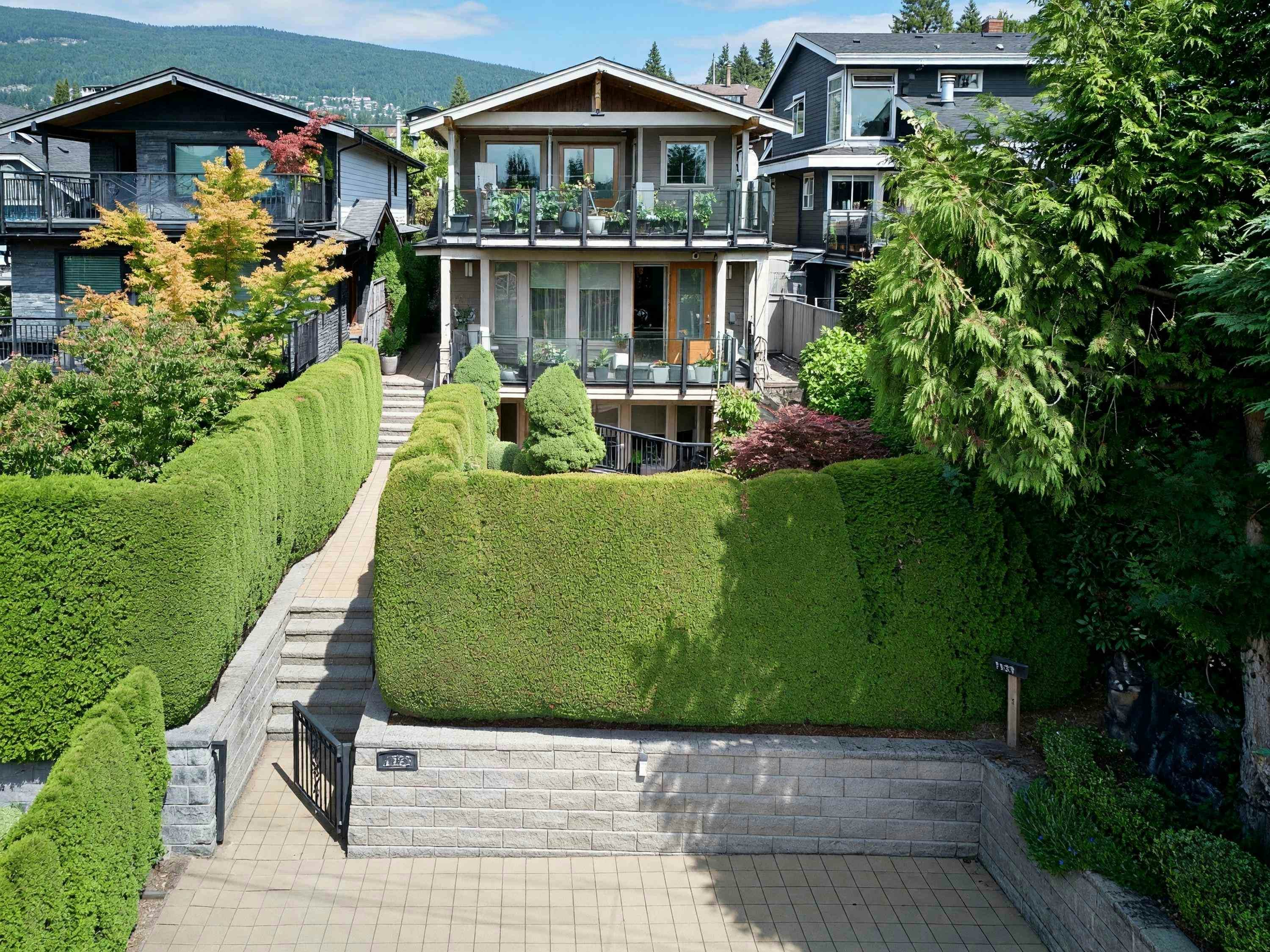 1123 Keith Road, West Vancouver, BC, V7T 1M7