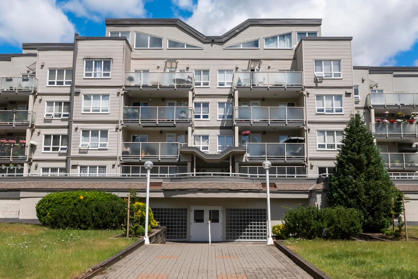 310-14377 103 Avenue, Surrey, BC, V3T 5V5