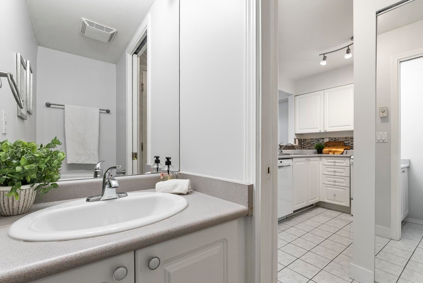 310-14377 103 Avenue, Surrey, BC, V3T 5V5 - 11