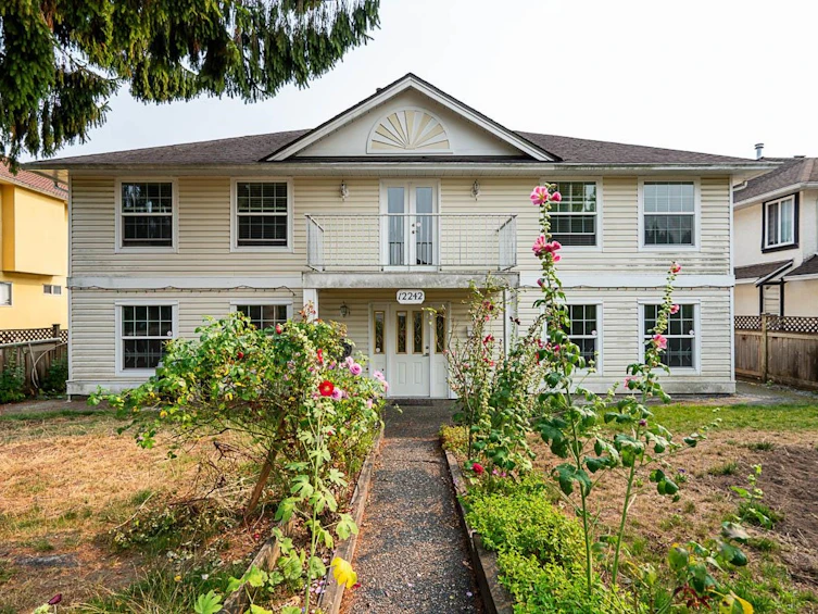 12242 64 Avenue, Surrey, BC, V3W 1W7