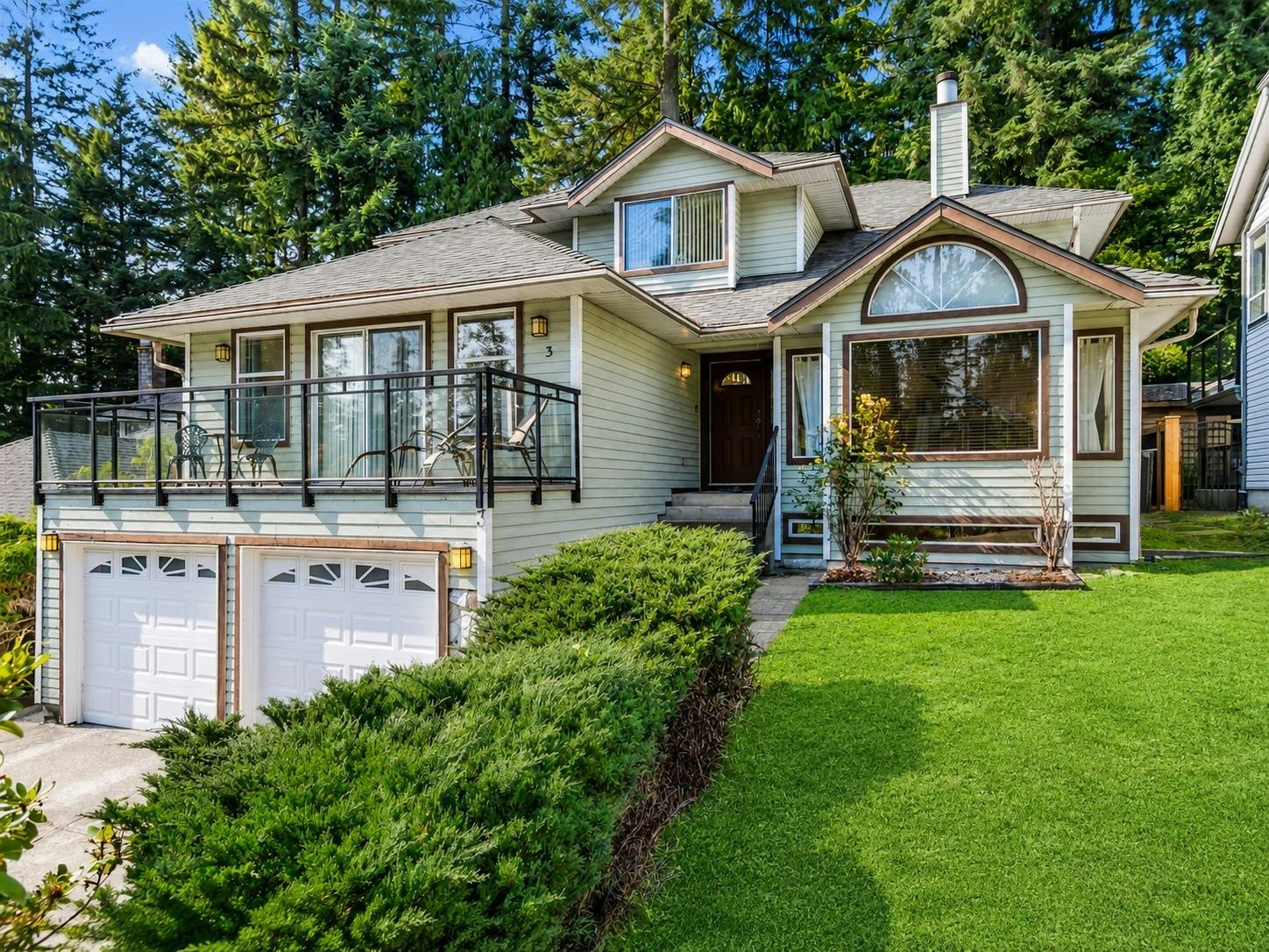 3 Chevalier Court, Port Moody, BC, V3H 4L3