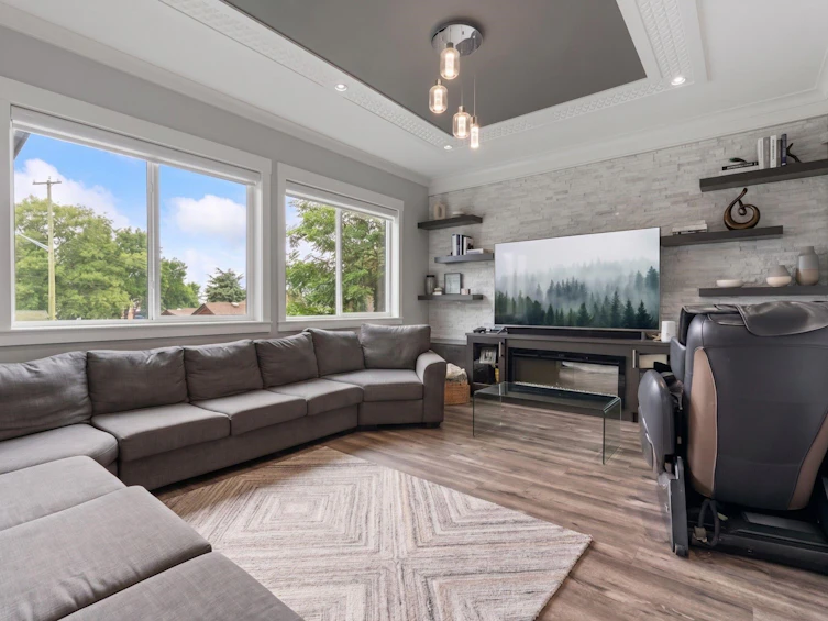 14017 110 Avenue, Surrey, BC, V3R 1Z3 - 11