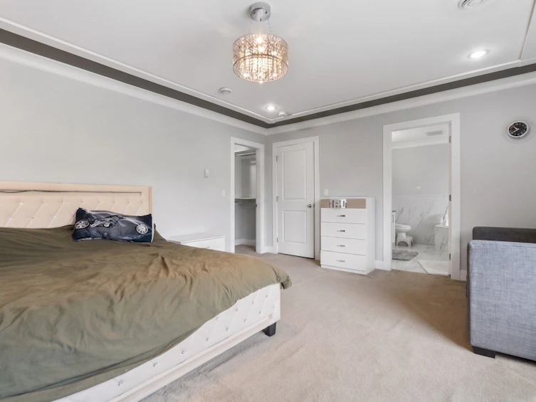 14017 110 Avenue, Surrey, BC, V3R 1Z3 - 15