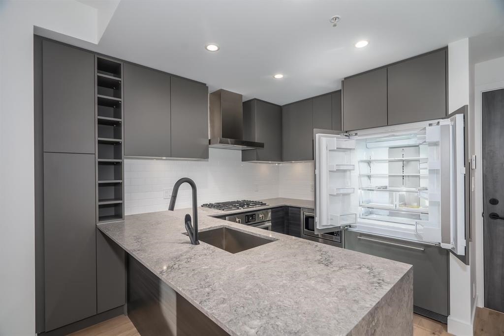 423-3131 Murray Street, Port Moody, BC, V3H 1X1 - 4