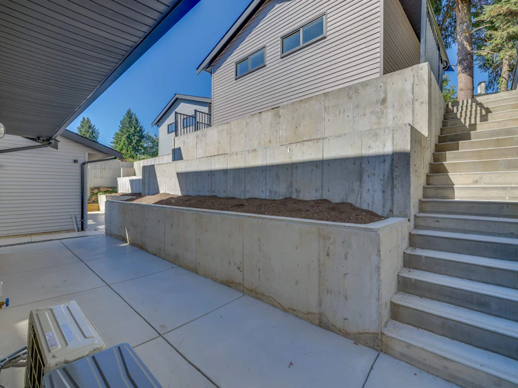 1630 Pitt River Road, Port Coquitlam, BC, V3C 1P4 - 31