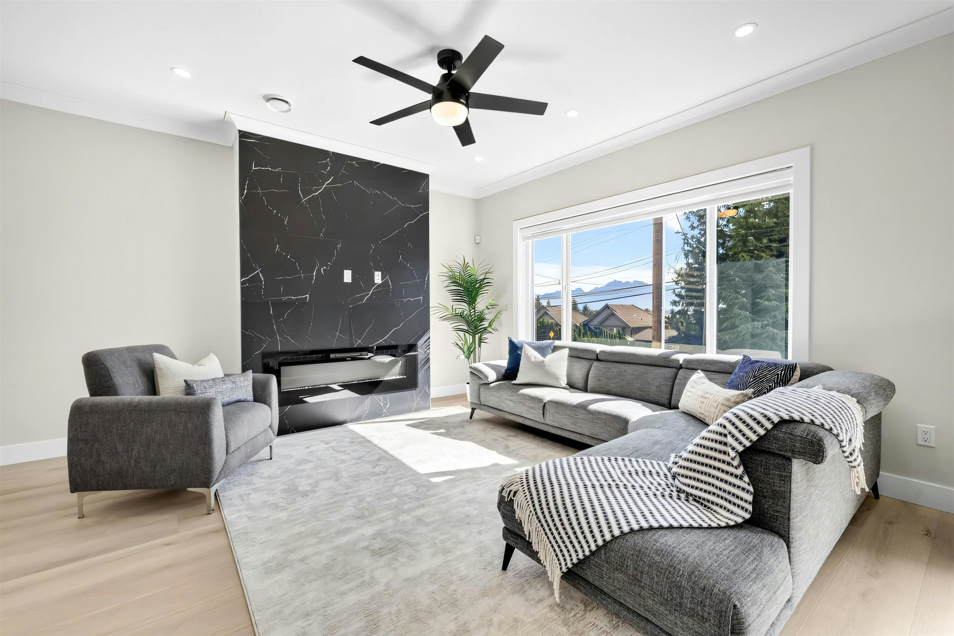 1630 Pitt River Road - 5