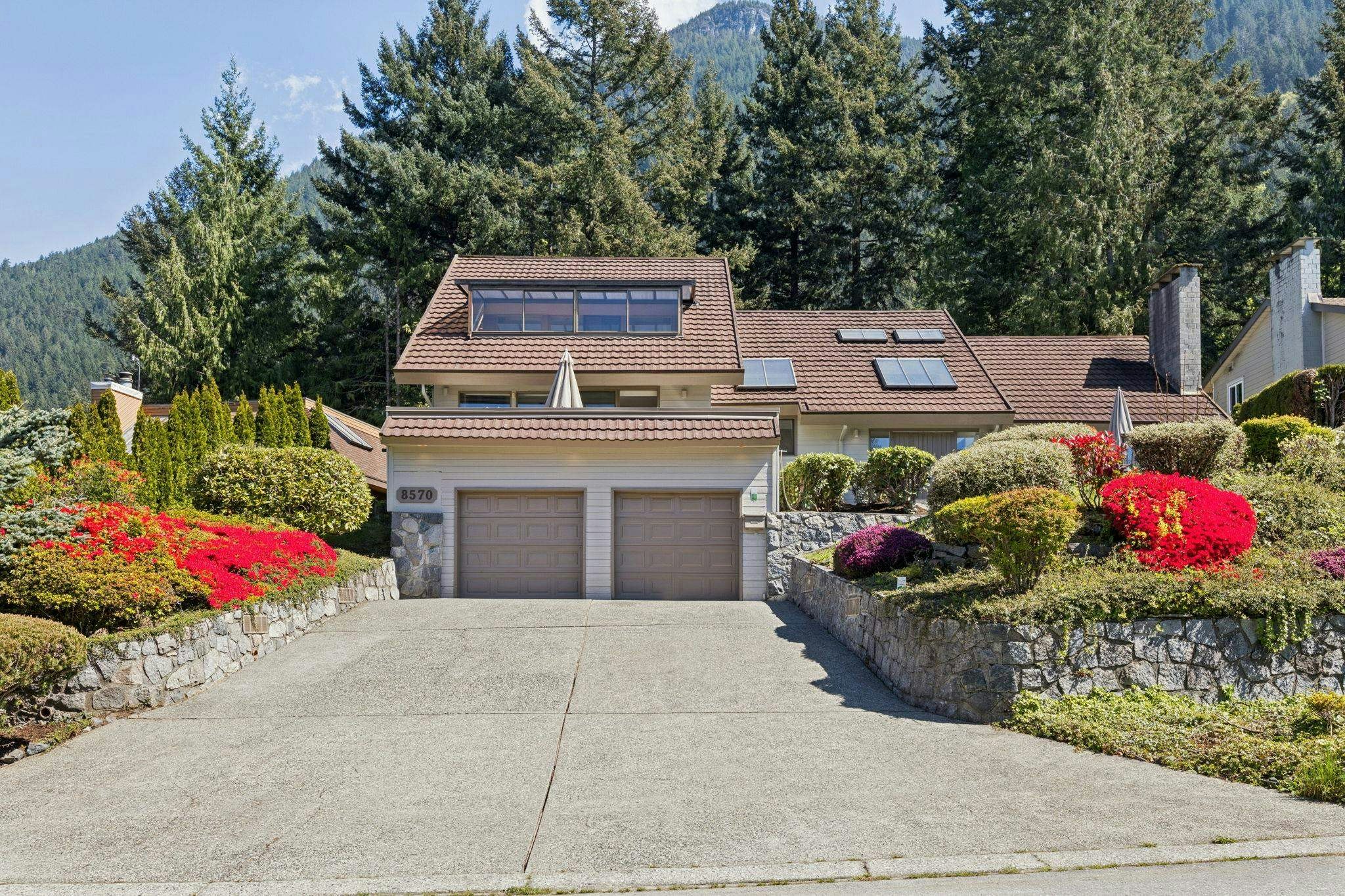 8570 Ansell Place, West Vancouver, BC, V7W 2W3 - 3