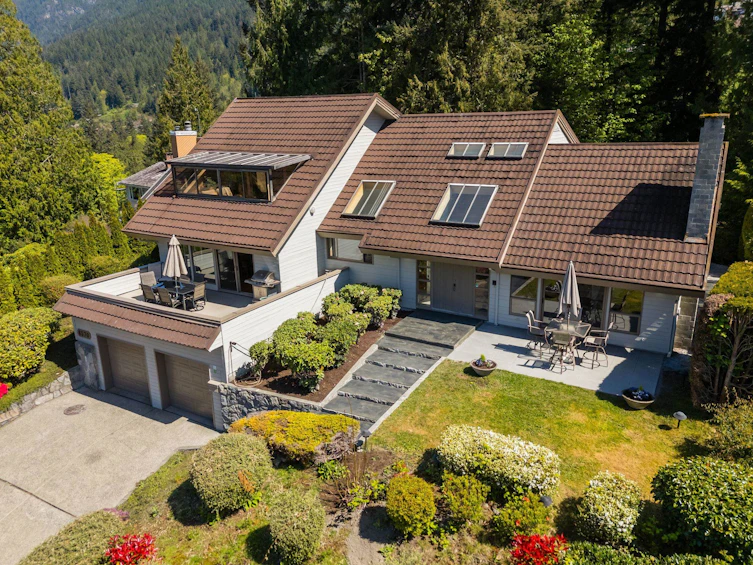 8570 Ansell Place, West Vancouver, BC, V7W 2W3
