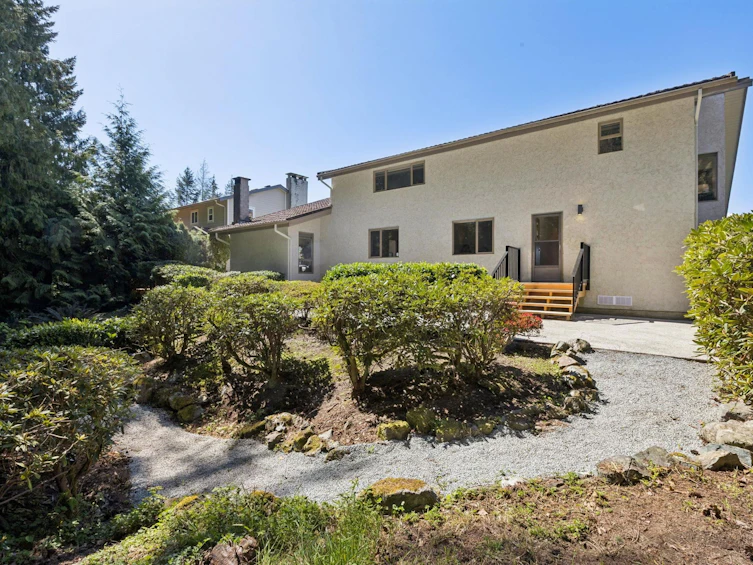 8570 Ansell Place, West Vancouver, BC, V7W 2W3 - 38
