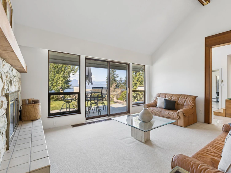 8570 Ansell Place, West Vancouver, BC, V7W 2W3 - 10