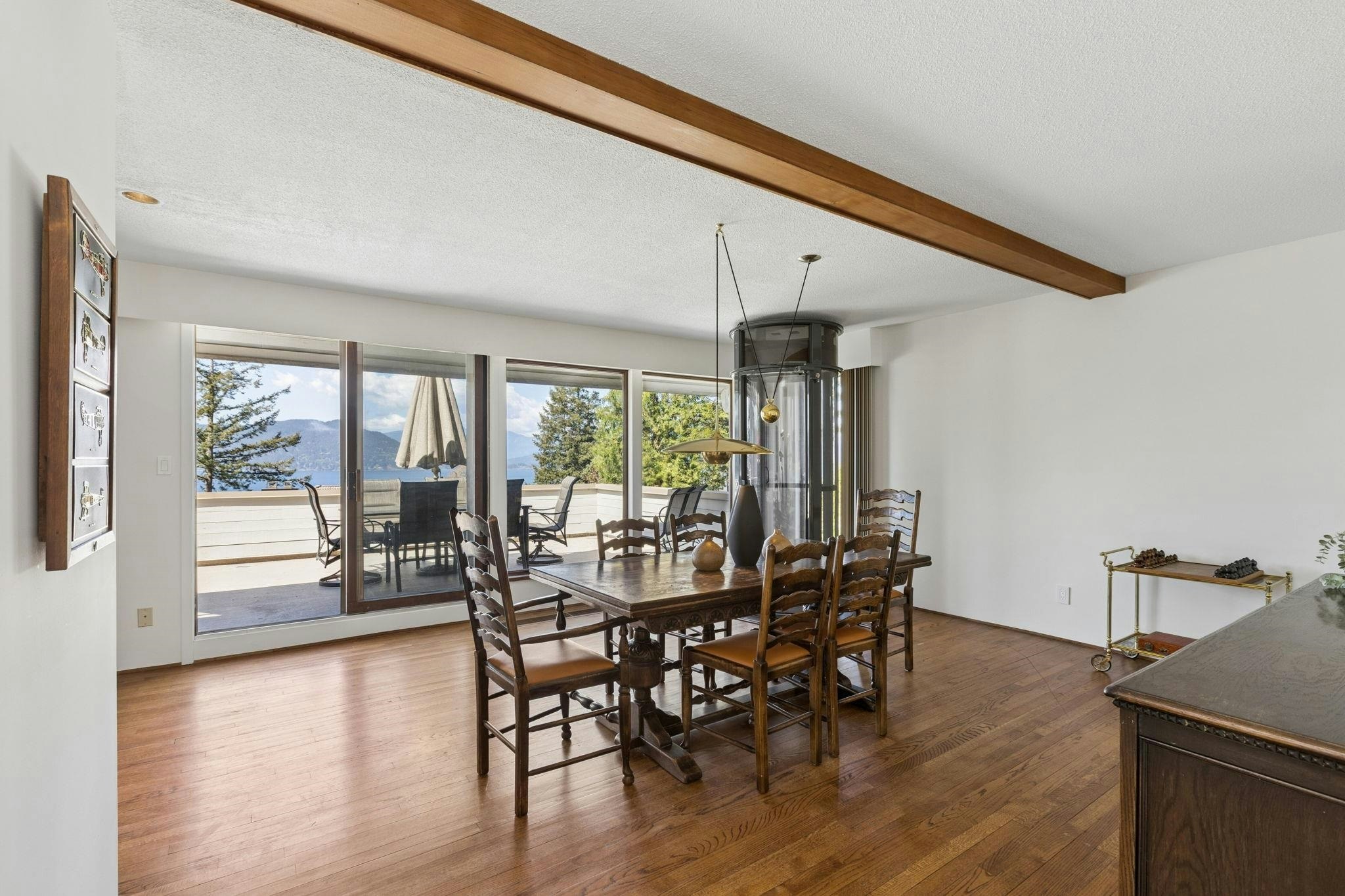 8570 Ansell Place, West Vancouver, BC, V7W 2W3 - 16