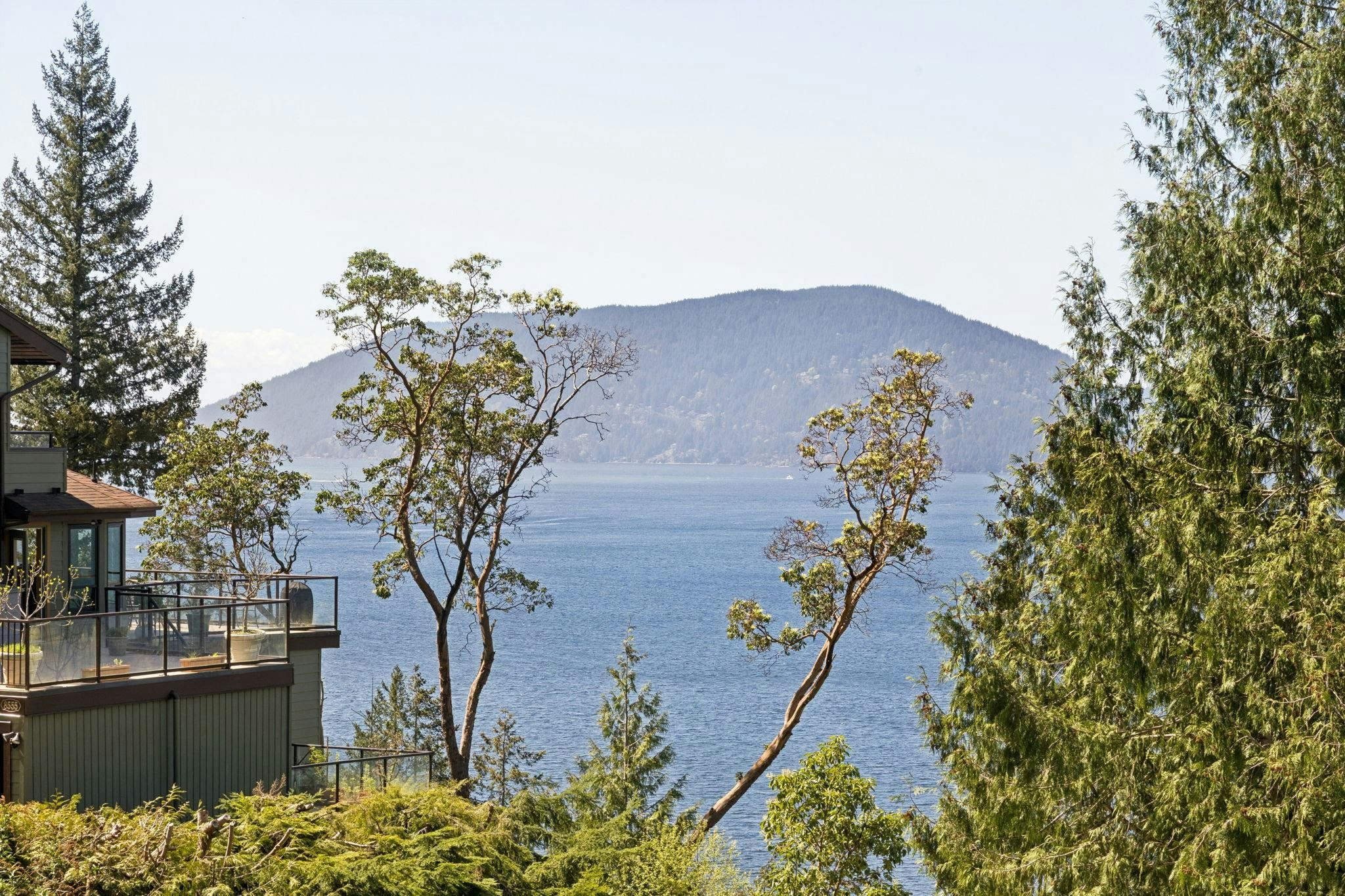 8570 Ansell Place, West Vancouver, BC, V7W 2W3 - 28