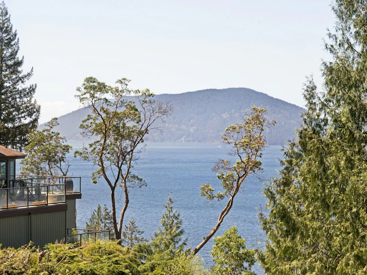 8570 Ansell Place, West Vancouver, BC, V7W 2W3 - 28