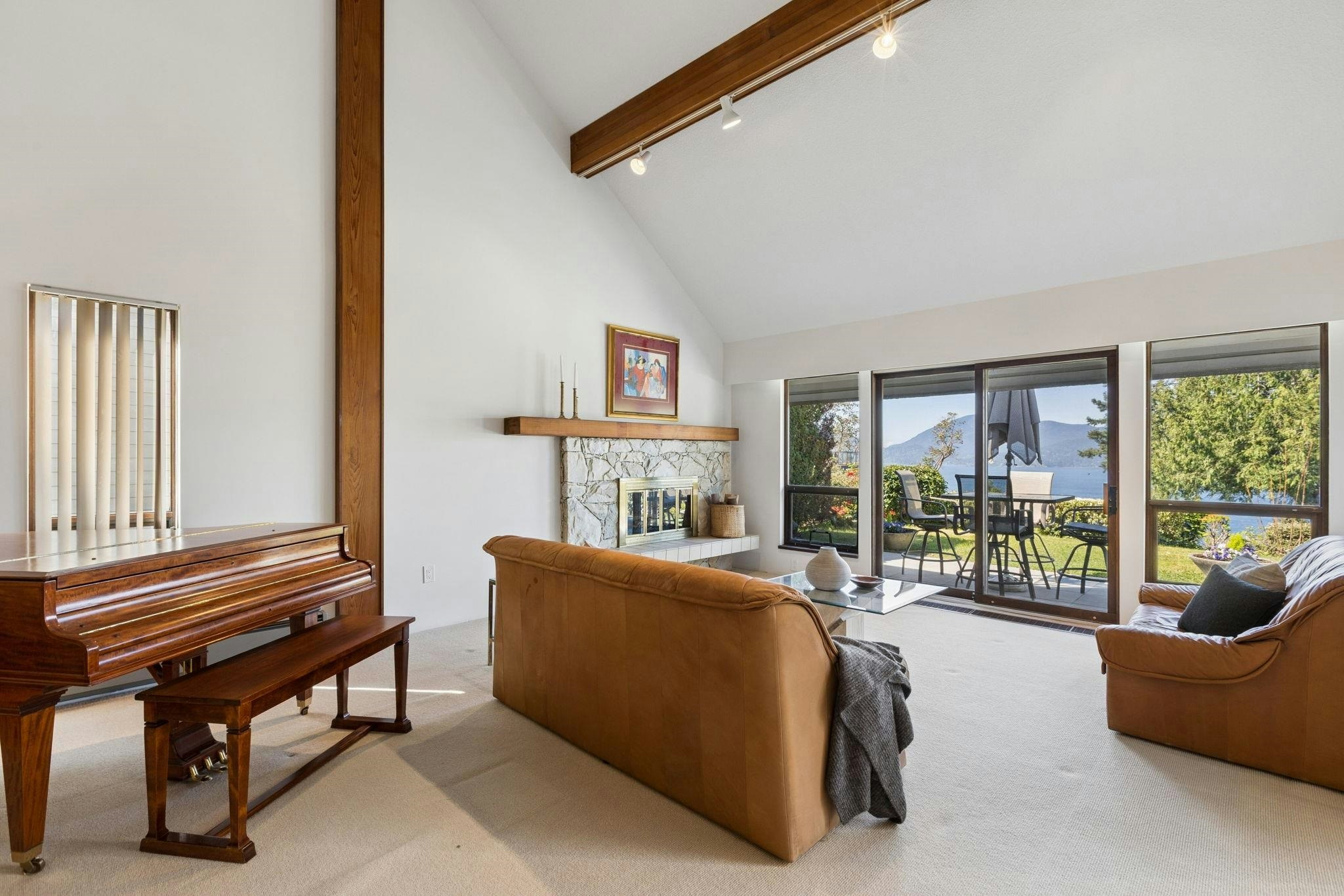 8570 Ansell Place, West Vancouver, BC, V7W 2W3 - 8