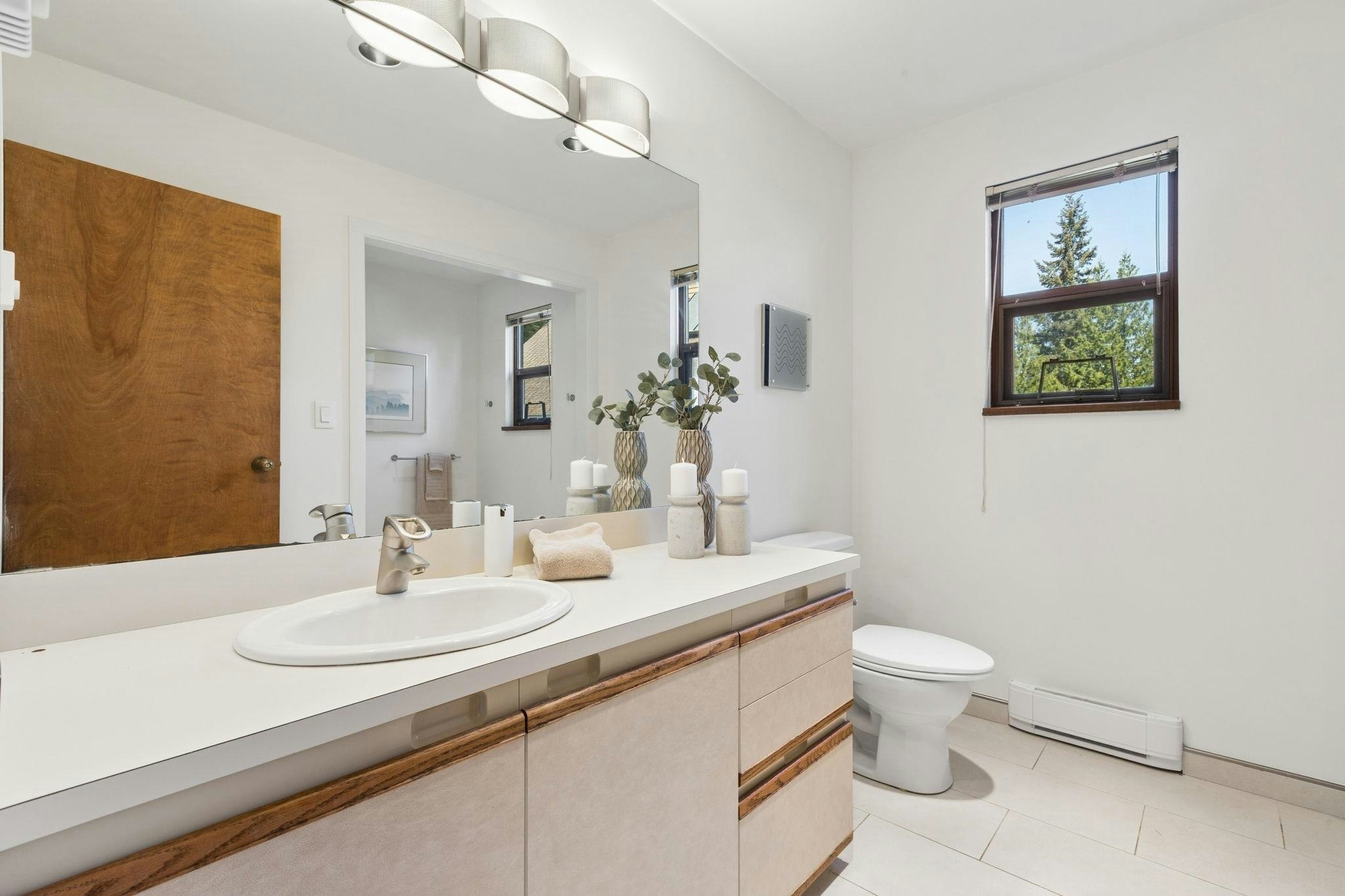 8570 Ansell Place, West Vancouver, BC, V7W 2W3 - 33