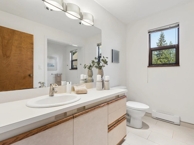 8570 Ansell Place, West Vancouver, BC, V7W 2W3 - 33
