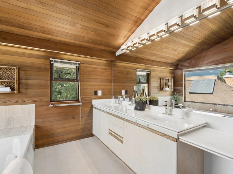 8570 Ansell Place, West Vancouver, BC, V7W 2W3 - 24
