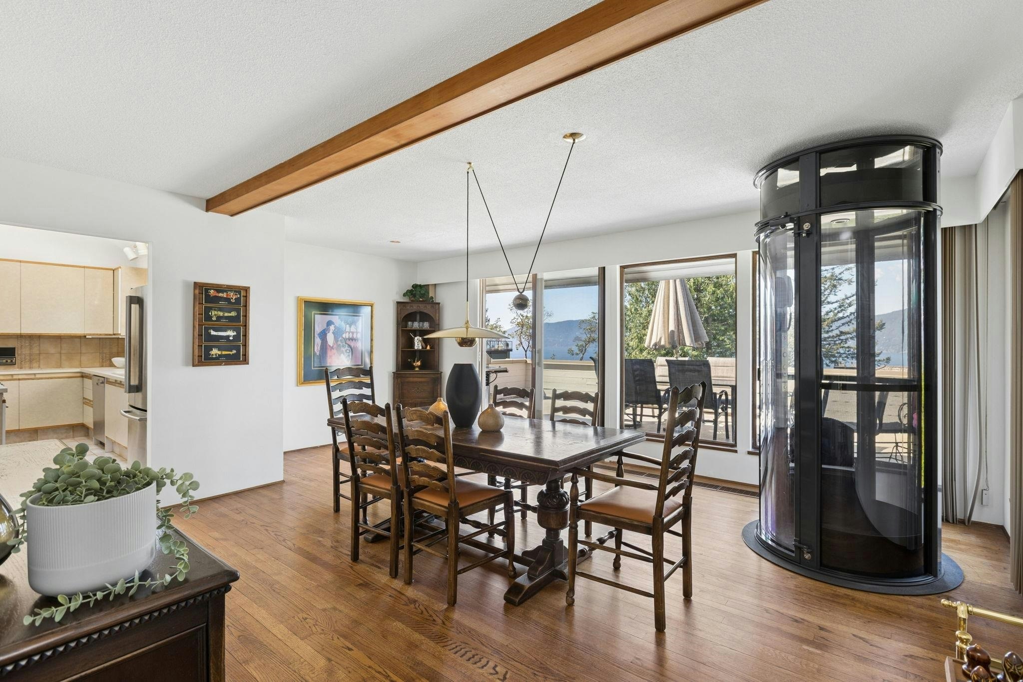 8570 Ansell Place, West Vancouver, BC, V7W 2W3 - 18