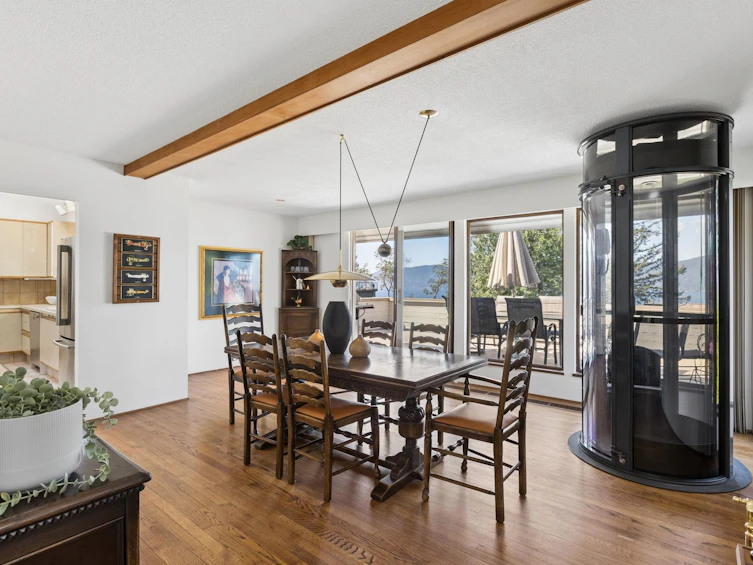 8570 Ansell Place, West Vancouver, BC, V7W 2W3 - 18