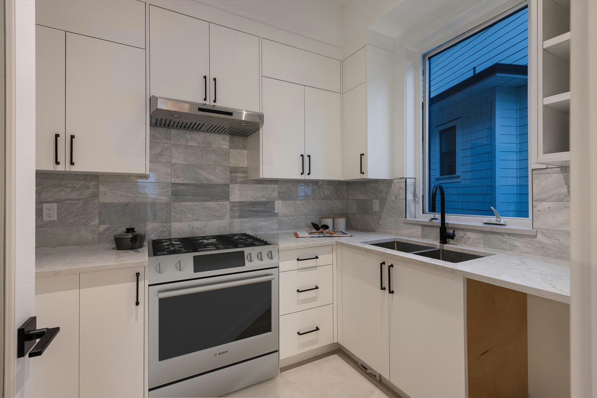 1484 Copper Beech Place, Coquitlam, BC, V3E 0C4 - 7