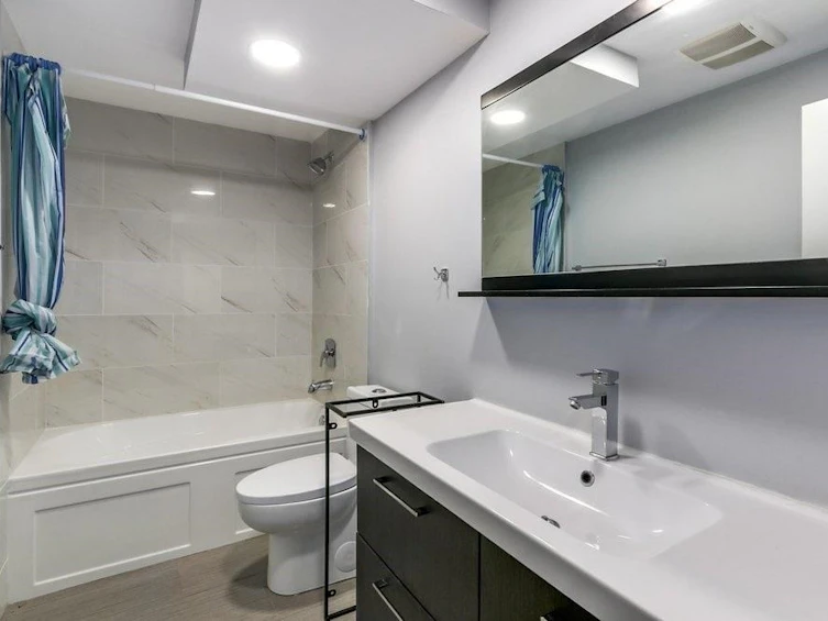 778 E 52nd Avenue, Vancouver, BC, V5X 1H2 - 11