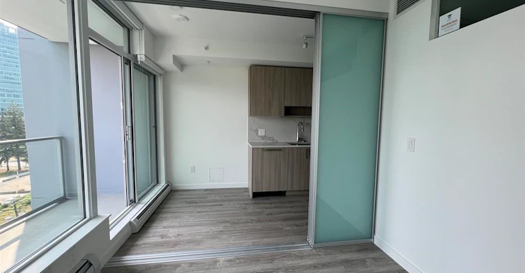 707-13350 Central Avenue, Surrey, BC, V3T 0S1 - 9