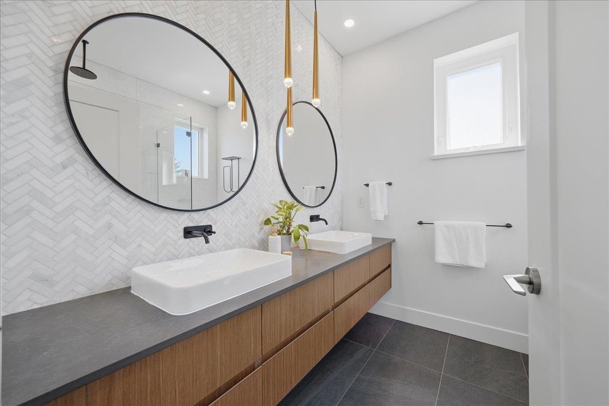 2137 E 2nd Avenue, Vancouver, BC, V5N 1E9 - 15