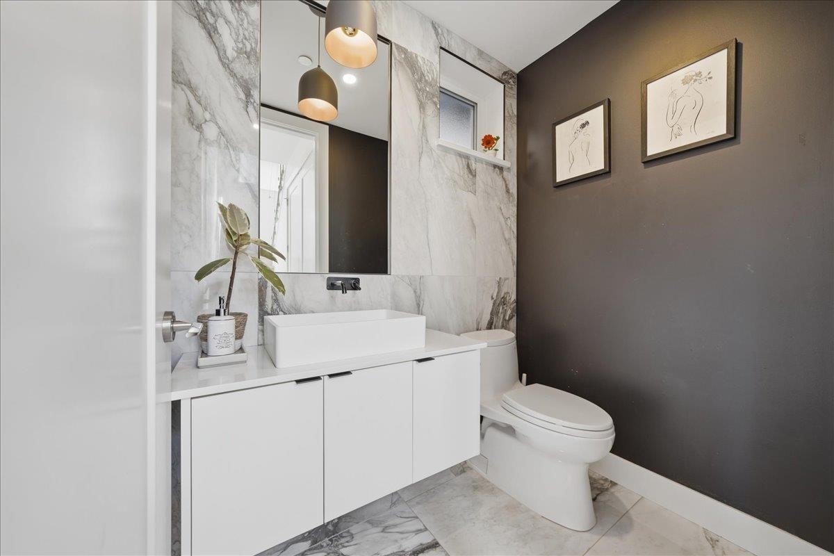 2137 E 2nd Avenue, Vancouver, BC, V5N 1E9 - 12