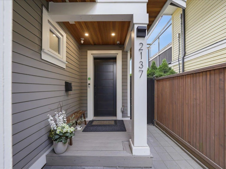 2137 E 2nd Avenue, Vancouver, BC, V5N 1E9 - 4
