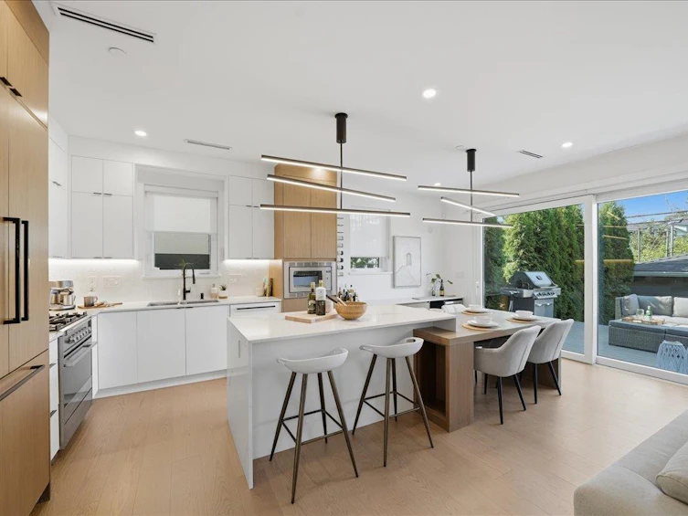 2137 E 2nd Avenue, Vancouver, BC, V5N 1E9 - 9