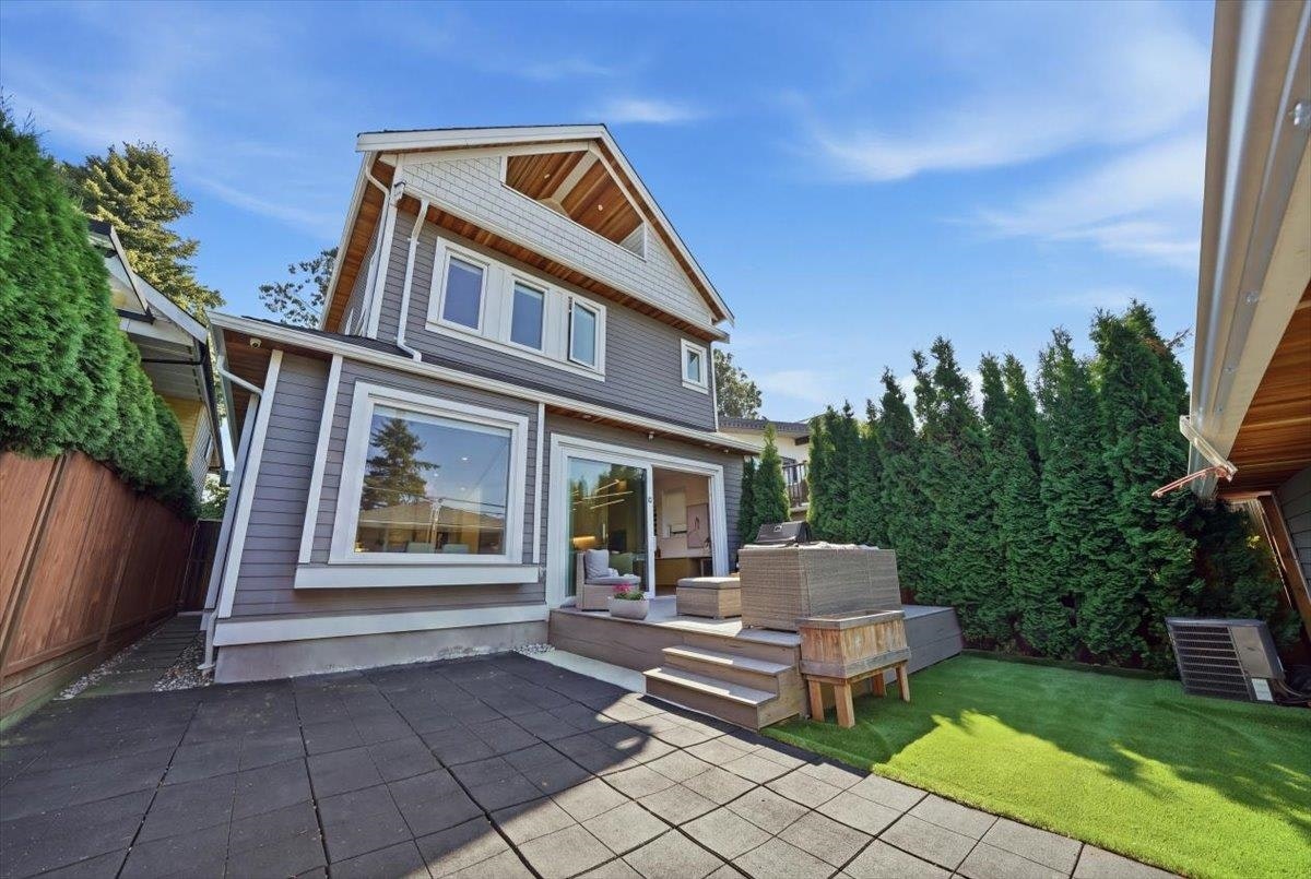 2137 E 2nd Avenue, Vancouver, BC, V5N 1E9